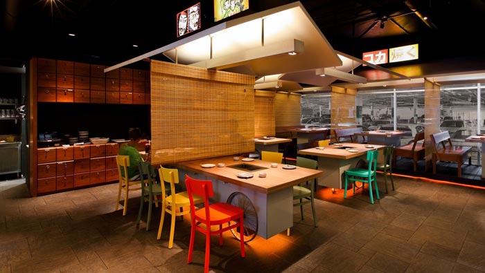 200平方烤肉店餐区装修设计效果图