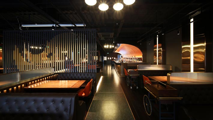烤肉酒吧餐厅餐区装修设计效果图